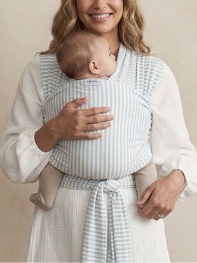 Solly Baby in Blue Thin Triple Stripe
